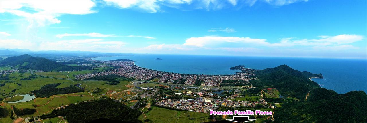 Pousada Familia Flores Penha  Luaran gambar